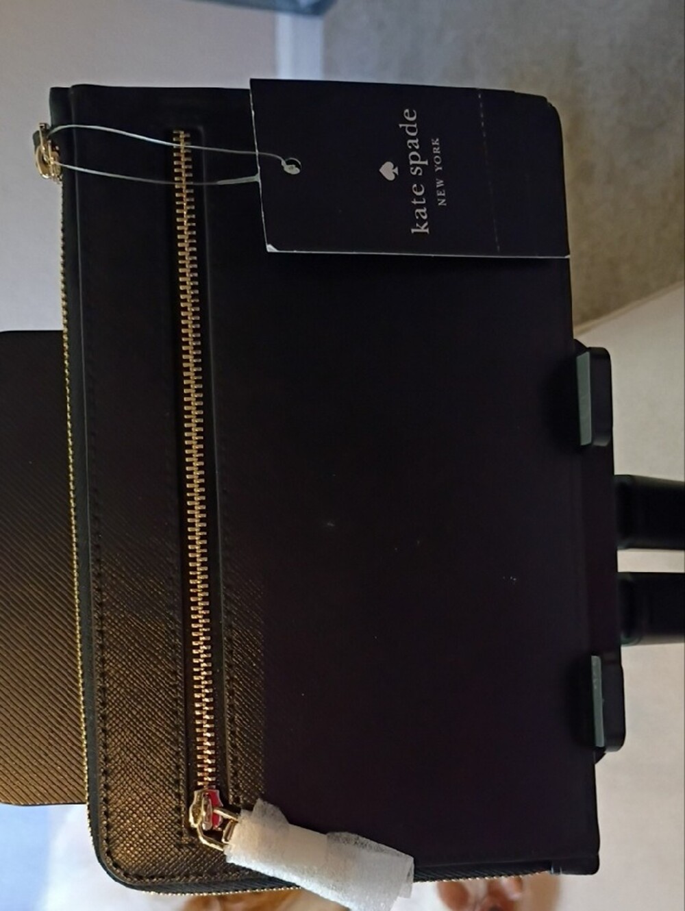 Brand New kate spade black zip-around leather wallet with gold logo - Picture 2 of 4